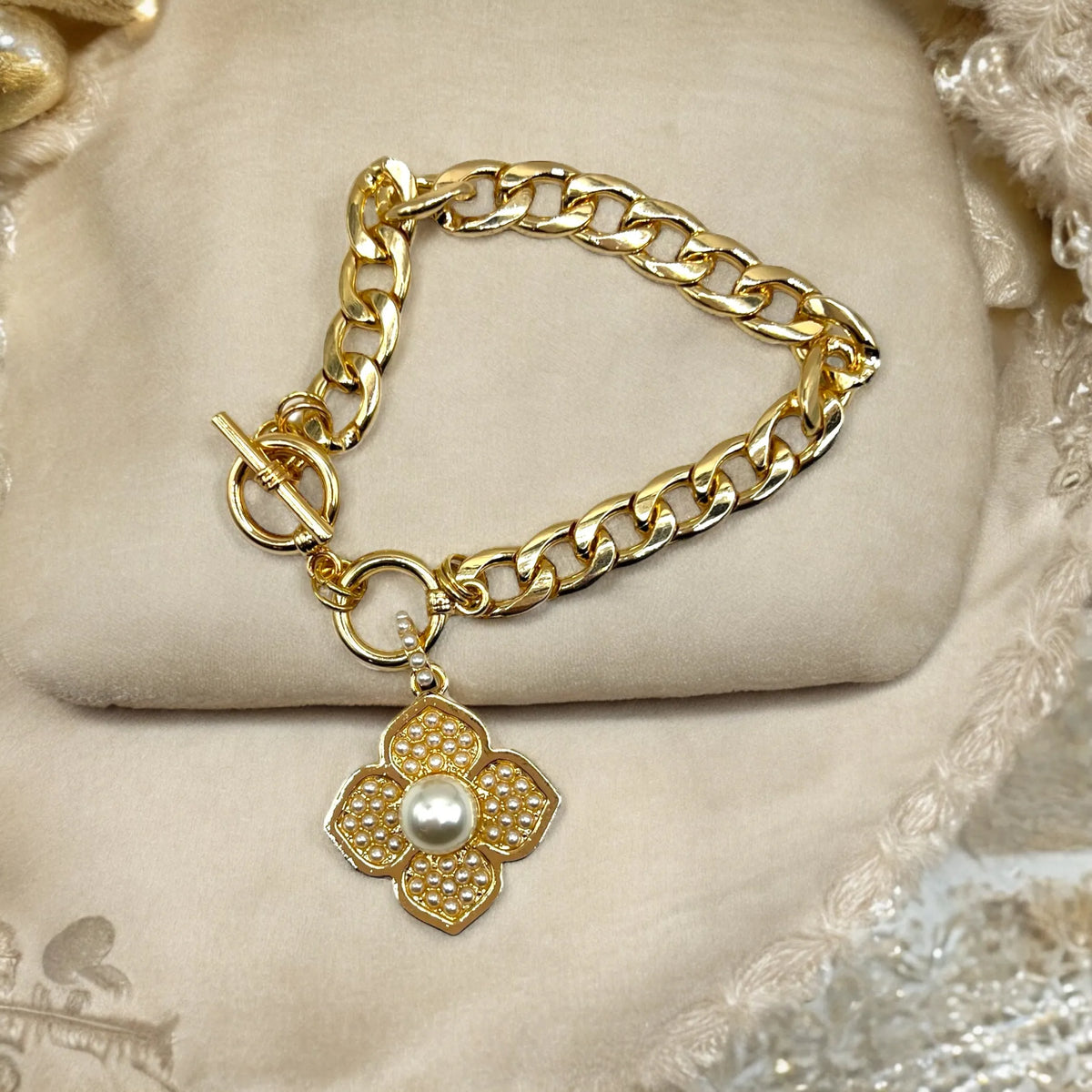FIRST PRESS - PETS - URBAN NECKLACES & CHARMS - Pearl Bloom Gold-Tone Dog Necklace